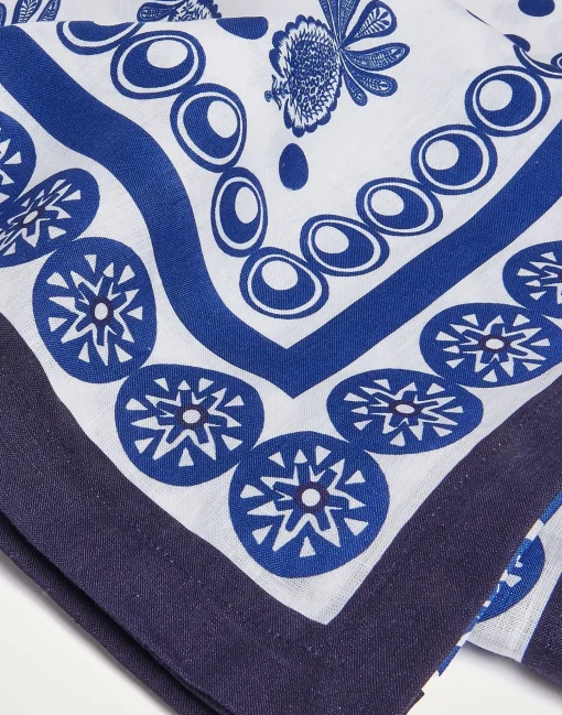 Large TableclothBig Pineapple Blu (Placée) in Linen