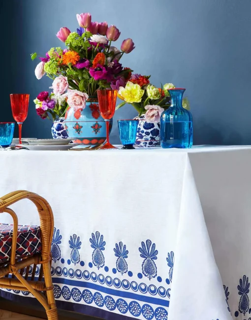 Large TableclothBig Pineapple Blu (Placée) in Linen