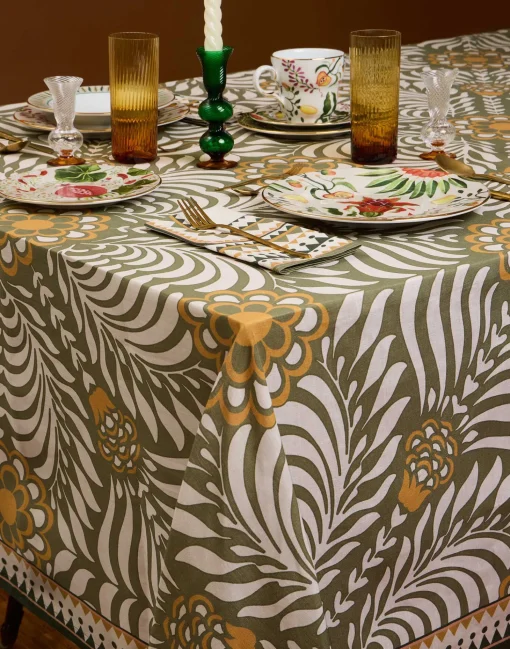 Large TableclothTudor Light Green in Linen