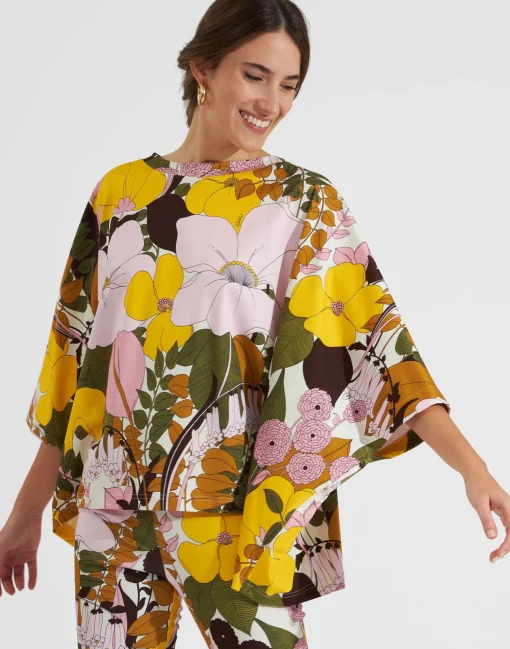 Meditation PonchoBig Flower Rose in Cotton