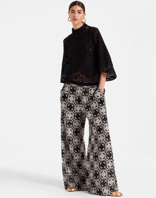 Palazzo PantsMini Tiles Black in Macramé