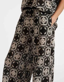 Palazzo PantsMini Tiles Black in Macramé