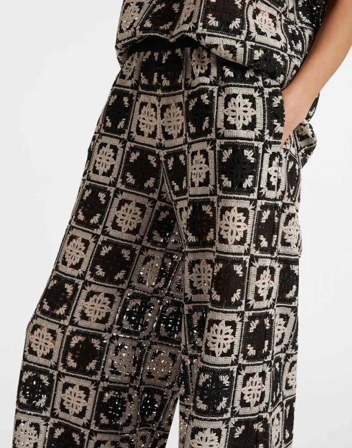 Palazzo PantsMini Tiles Black in Macramé