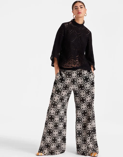 Palazzo PantsMini Tiles Black in Macramé